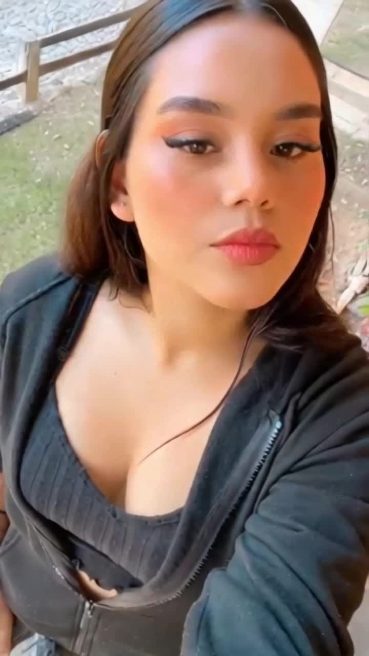 Ella se convierte en la princesa mas hermosa y tierna, con alas y mucho encanto y amor