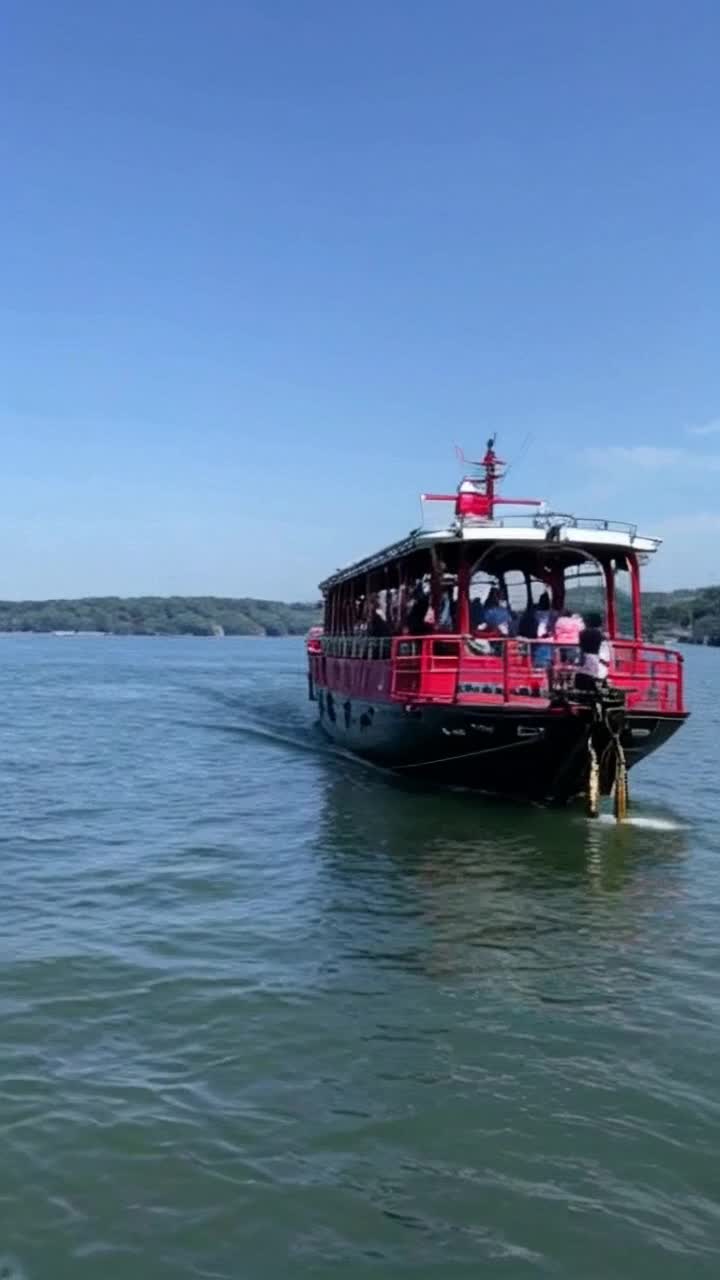 A fun ride next to the Paddle Ferry as it