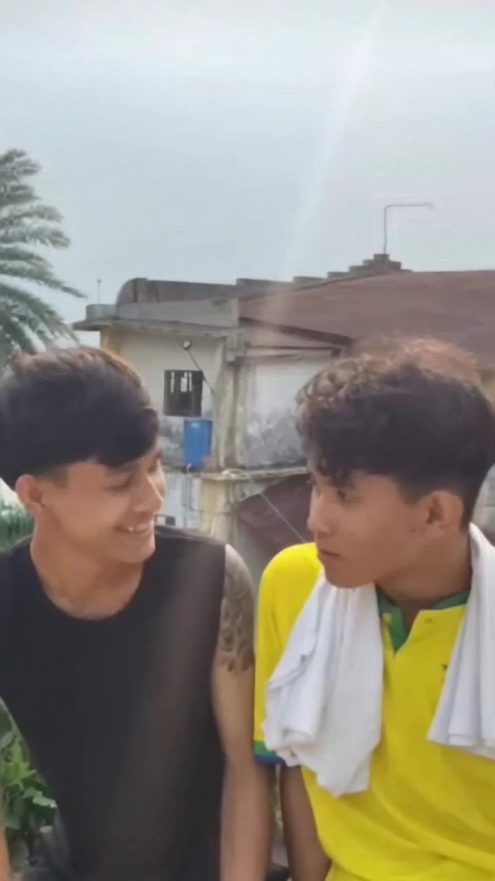 Make them kiss each other 